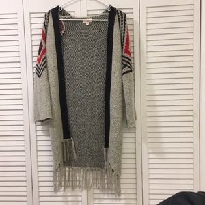 Red black white knitted sweater